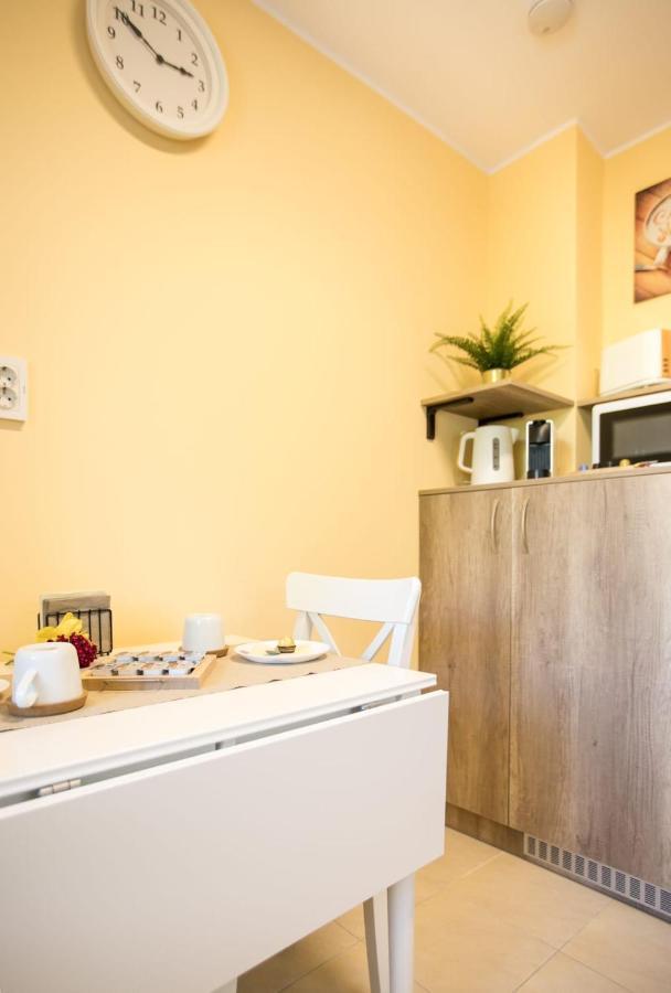 Golden Apartment Baneasa Bukares Bagian luar foto