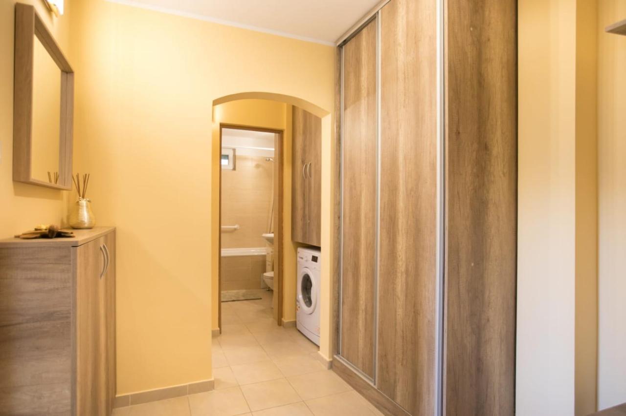 Golden Apartment Baneasa Bukares Bagian luar foto